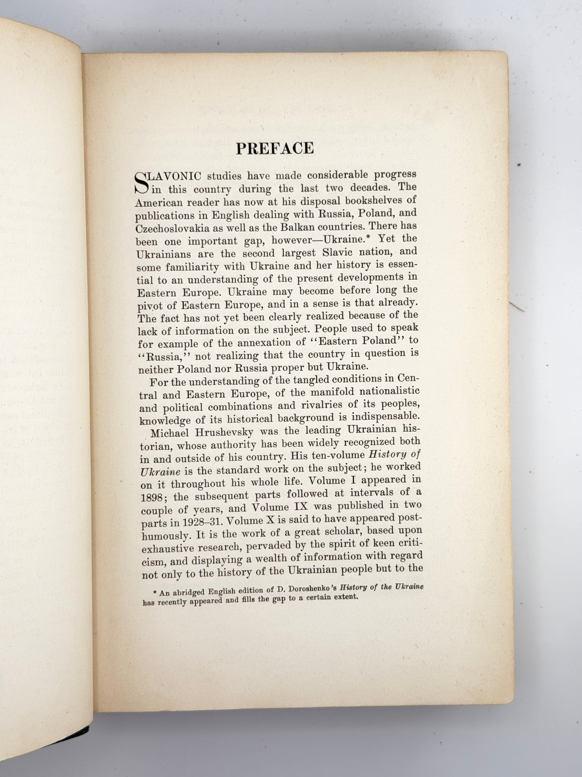 Грушевський Михайло. A History of Ukraine. Нью-Гейвен; Лондон, 1941