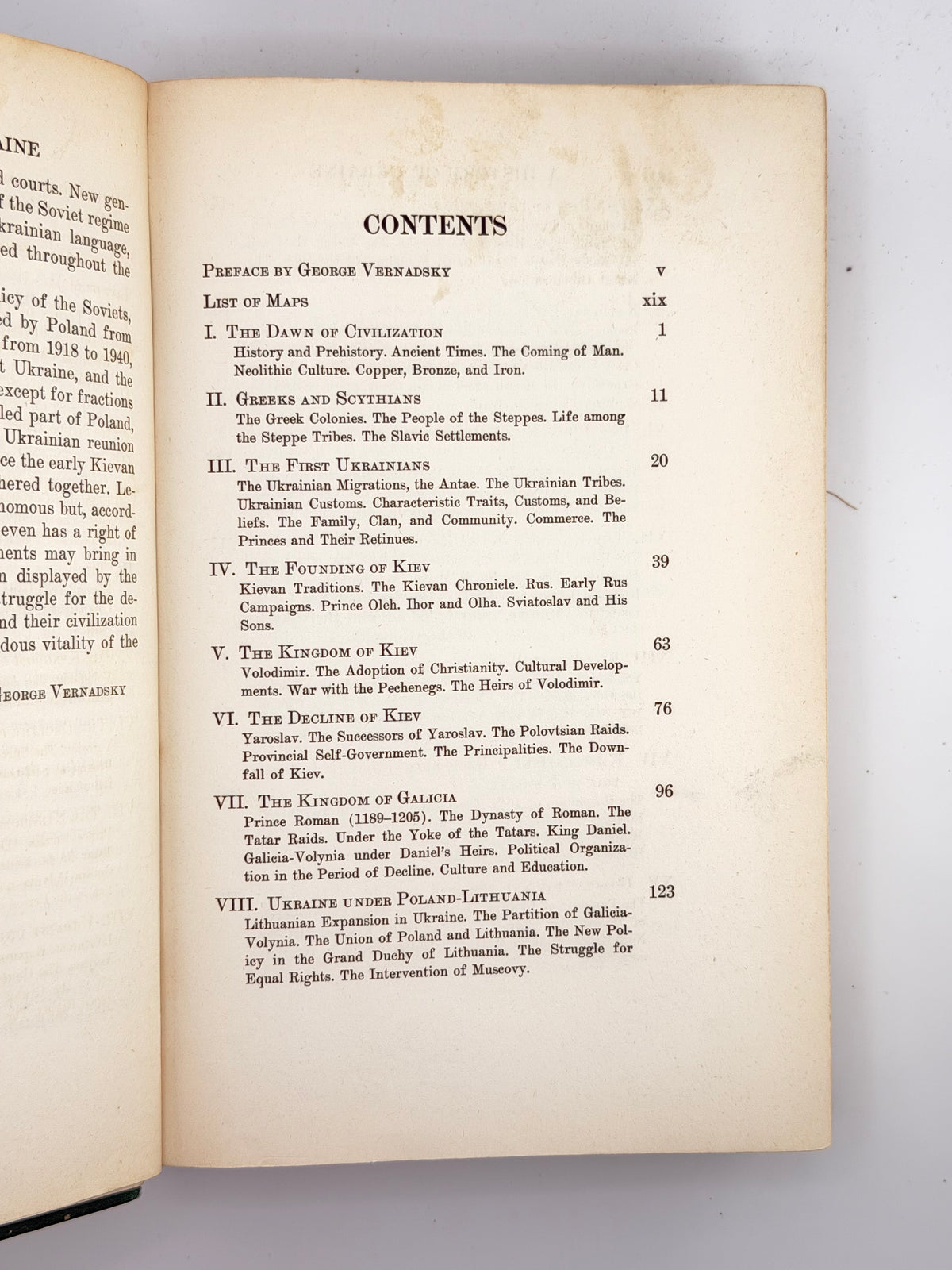 Грушевський Михайло. A History of Ukraine. Нью-Гейвен; Лондон, 1941