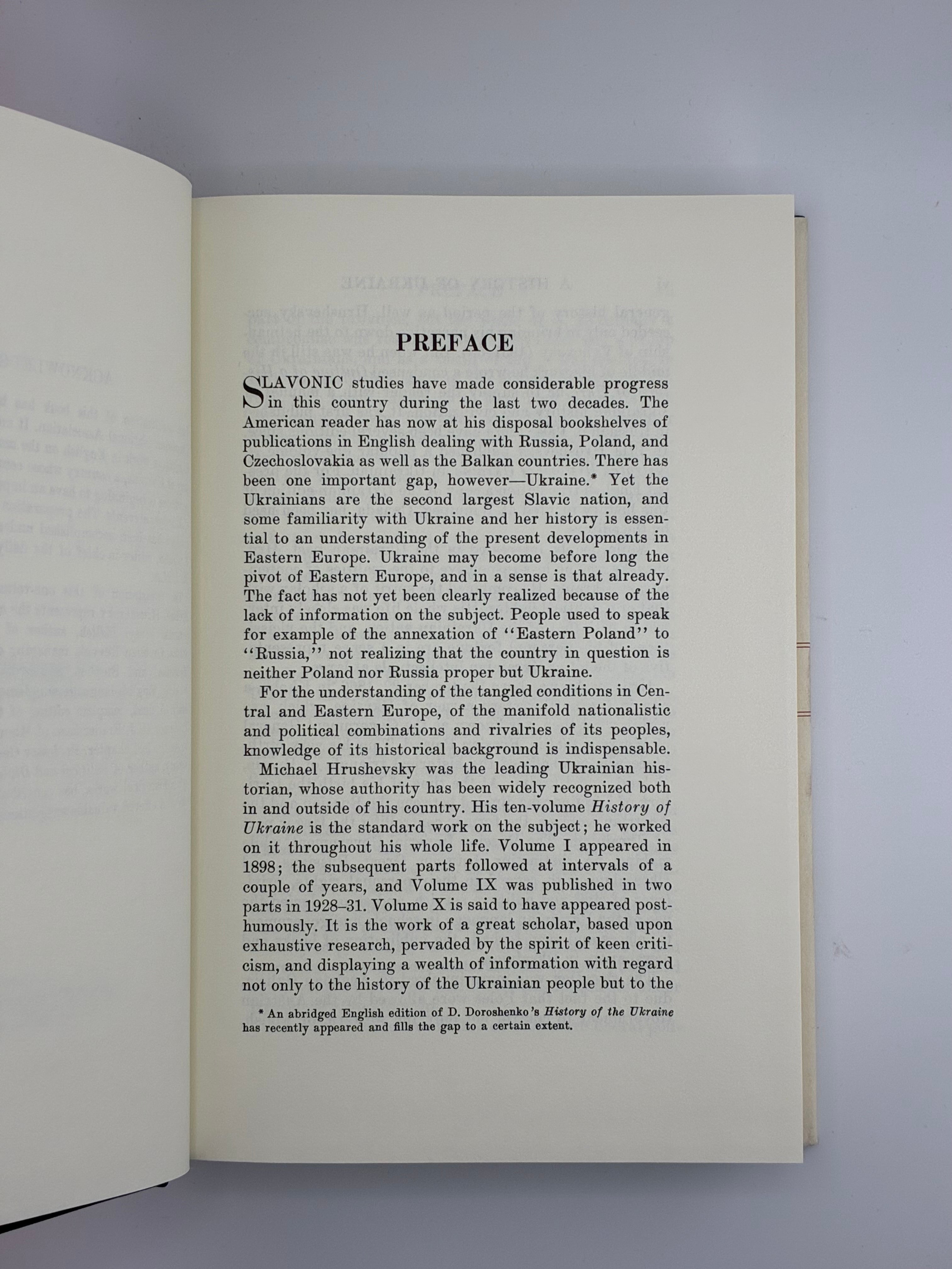 📕 A History of Ukraine / Michael Hrushevsky (Історія України-Руси)
📍 Connecticut: Archon Books, 1970. — Видано для Ukrainian National Association.