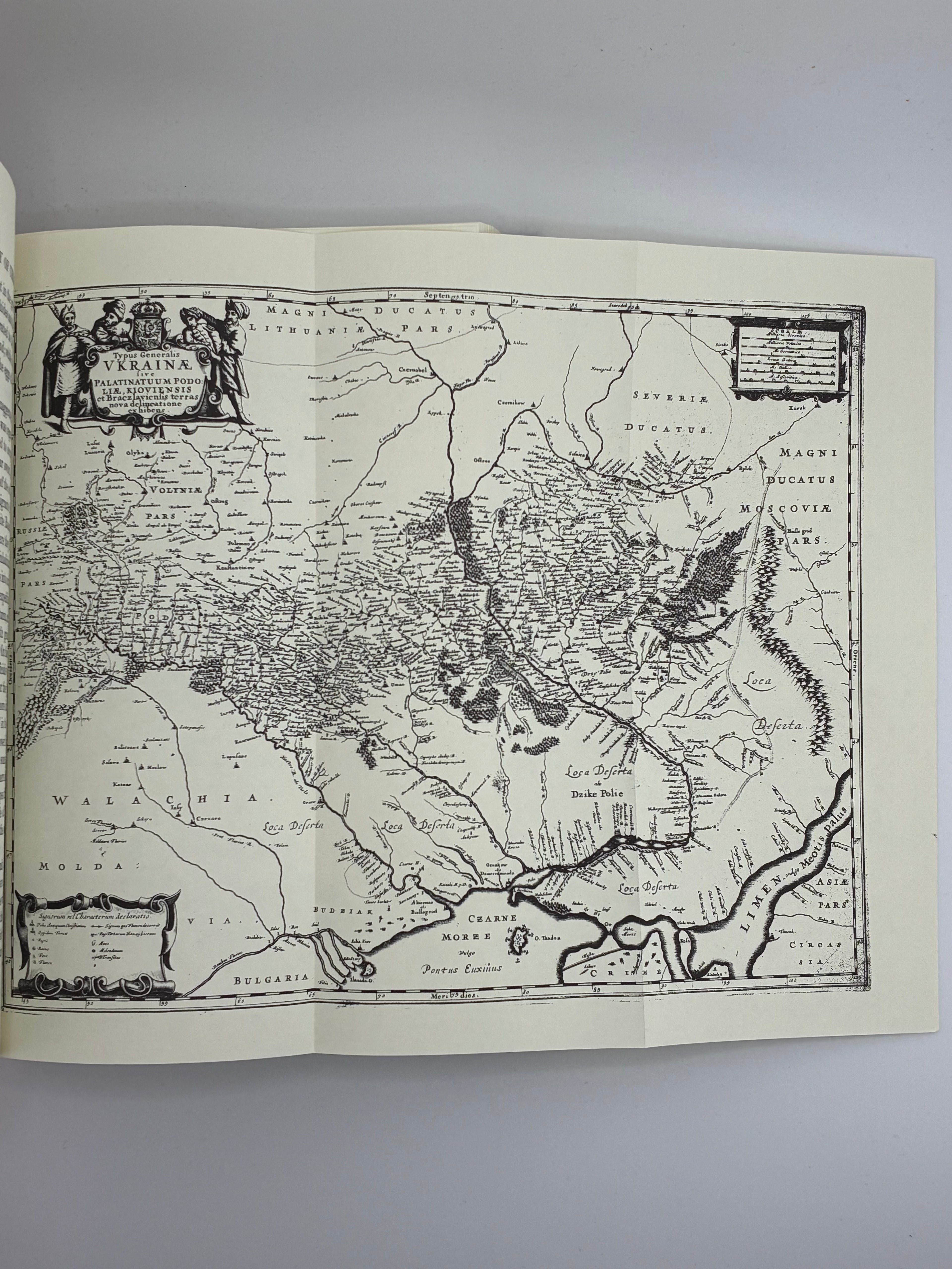 📕 A History of Ukraine / Michael Hrushevsky (Історія України-Руси)
📍 Connecticut: Archon Books, 1970. — Видано для Ukrainian National Association.