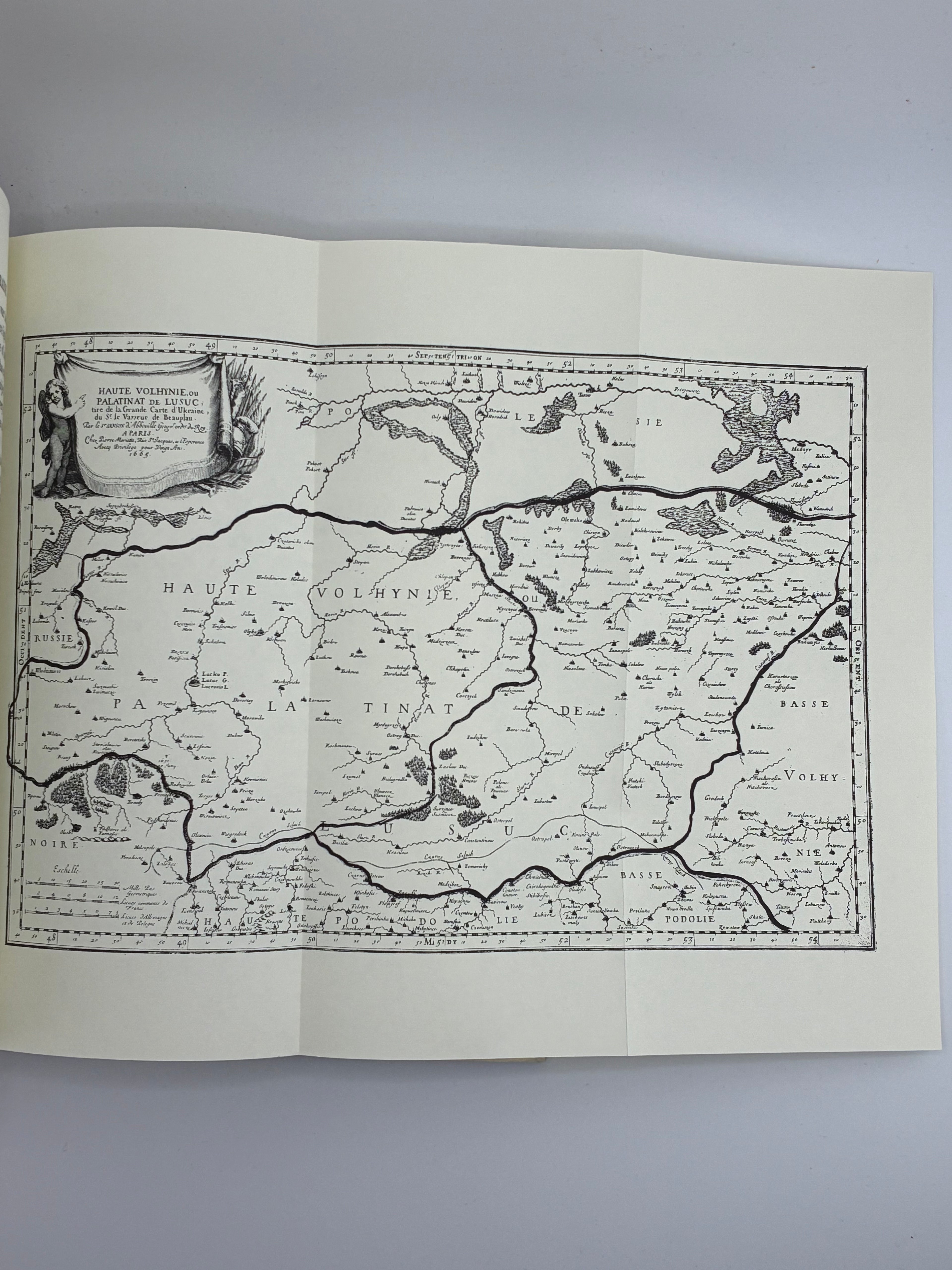 📕 A History of Ukraine / Michael Hrushevsky (Історія України-Руси)
📍 Connecticut: Archon Books, 1970. — Видано для Ukrainian National Association.