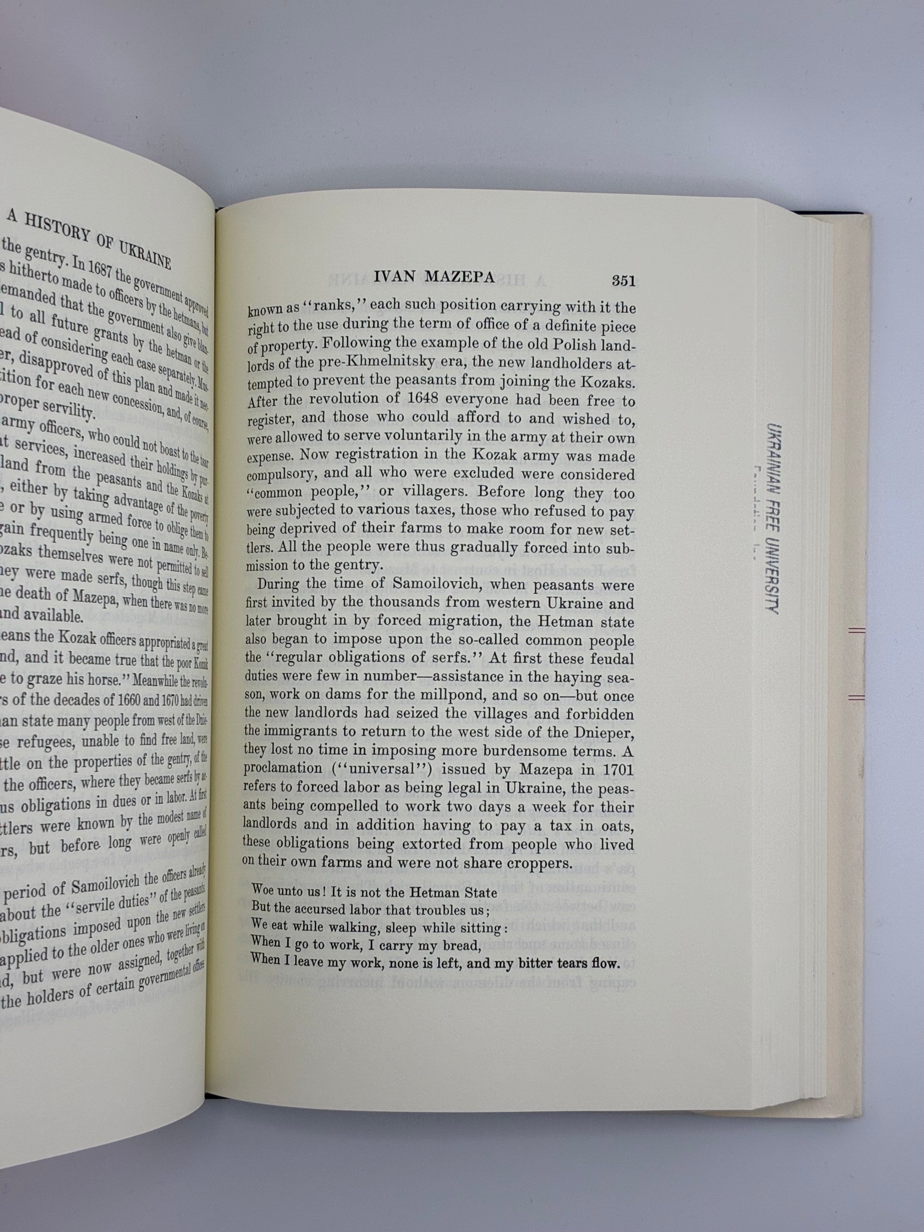 📕 A History of Ukraine / Michael Hrushevsky (Історія України-Руси)
📍 Connecticut: Archon Books, 1970. — Видано для Ukrainian National Association.