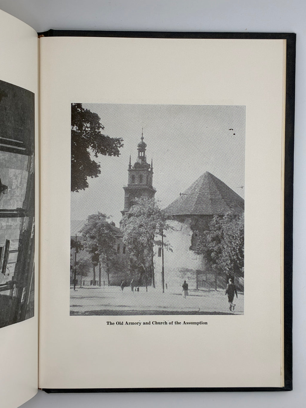 📕 LVIV. A Symposium on its 700th Anniversary