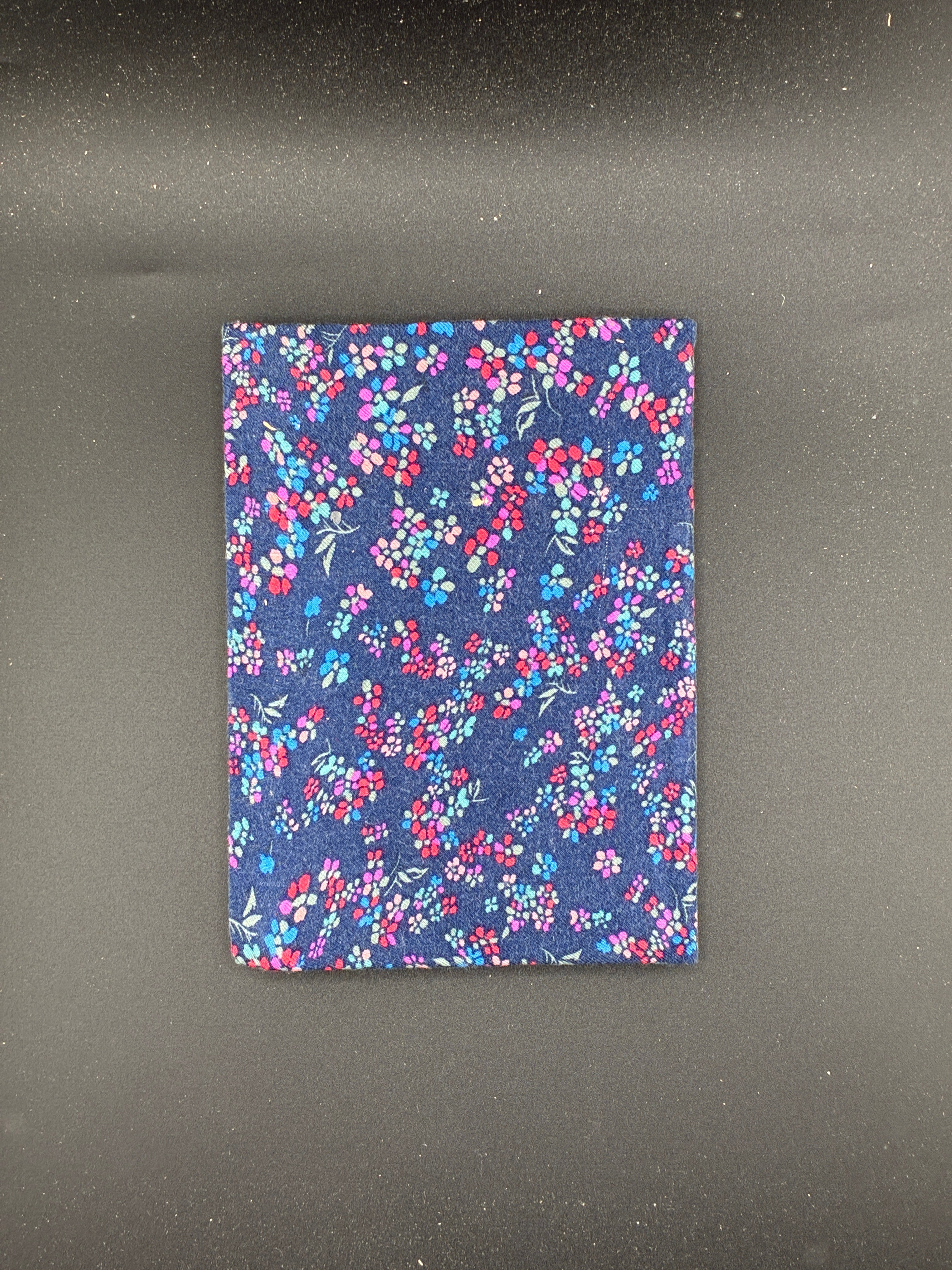 СТАХУРСЬКИЙ Маріян. Ветеринарний лікар у недугах домашніх звірят. Львів: Спілка «Літо», 1923